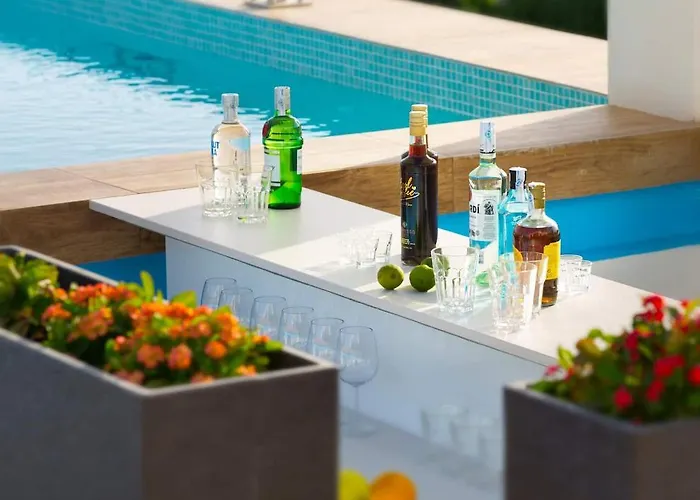 Willa Extravagant 8 Bdrm In Marbella, Beachside *