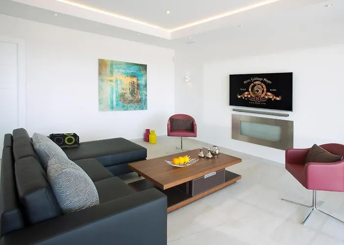 Extravagant 8 Bdrm In Marbella, Beachside * Marbella