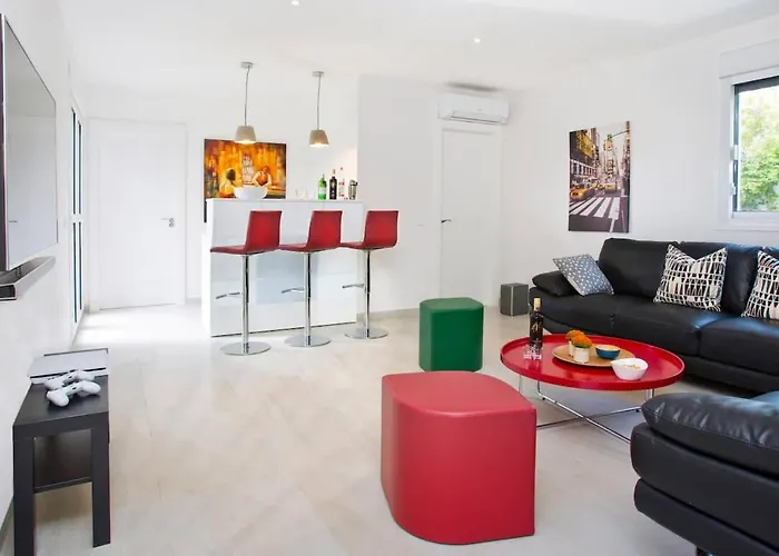 Extravagant 8 Bdrm In Marbella, Beachside Marbella