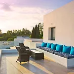 Extravagant 8 Bdrm In Marbella, Beachside ヴィラ マルベーリャ