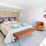 Extravagant 8 Bdrm In Marbella, Beachside
