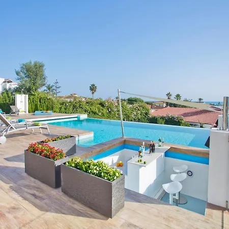 Extravagant 8 Bdrm In Marbella, Beachside Villa *