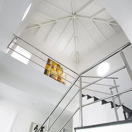 Extravagant 8 Bdrm In Marbella, Beachside 别墅 *