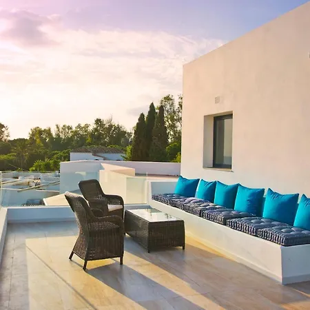Extravagant 8 Bdrm In Marbella, Beachside Villa Marbella