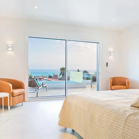 Вилла Extravagant 8 Bdrm In Marbella, Beachside Марбелья