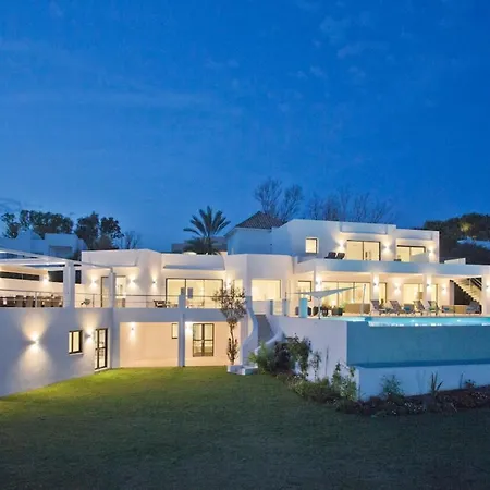 Extravagant 8 Bdrm In Marbella, Beachside Villa *