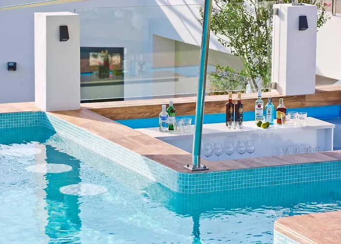 Extravagant 8 Bdrm In Marbella, Beachside Villa
