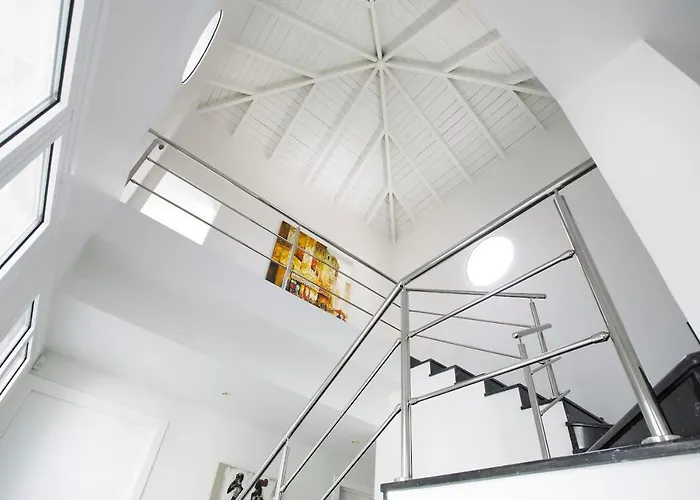 Extravagant 8 Bdrm In Marbella, Beachside Villa *