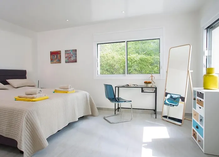 Extravagant 8 Bdrm In Marbella, Beachside * Marbella