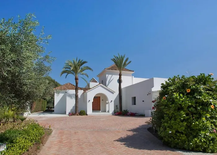 Villa Extravagant 8 Bdrm In Marbella, Beachside