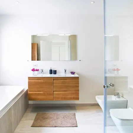 Βίλα Extravagant 8 Bdrm In Marbella, Beachside *