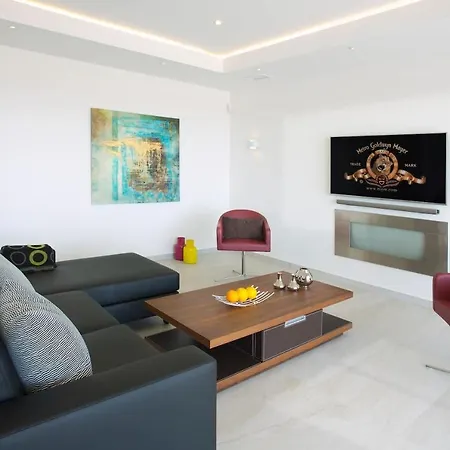 Extravagant 8 Bdrm In Marbella, Beachside * Μαρμπέλλα