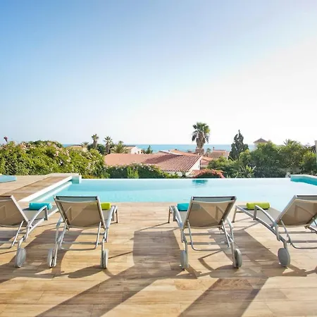 Extravagant 8 Bdrm In Marbella, Beachside