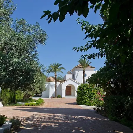 Extravagant 8 Bdrm In Marbella, Beachside Вілла *